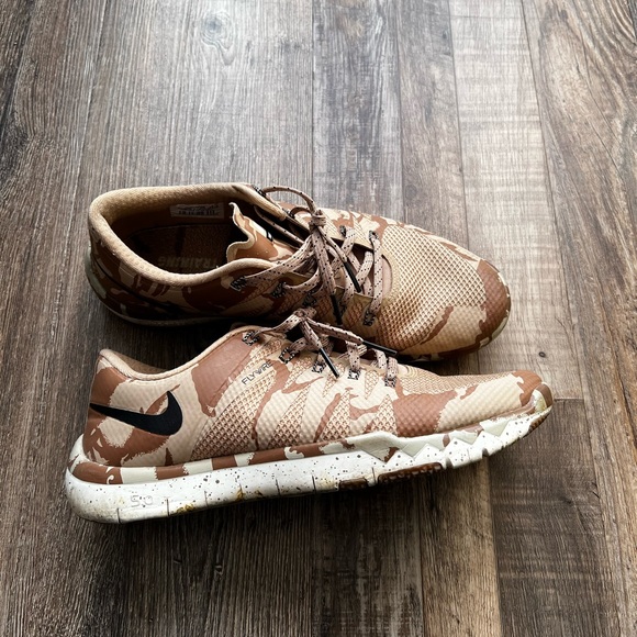 Nike running shoes, super good condition - Picture 1 of 2